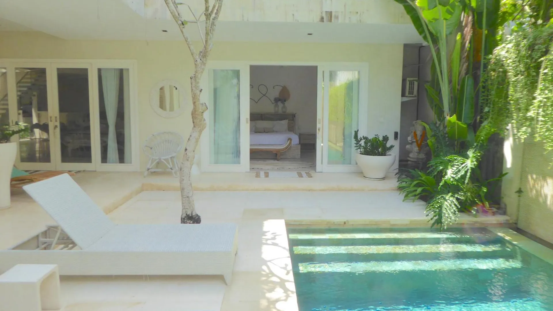 Bali Luxe Villa Beachfront Rooftop Sunsets Canggu