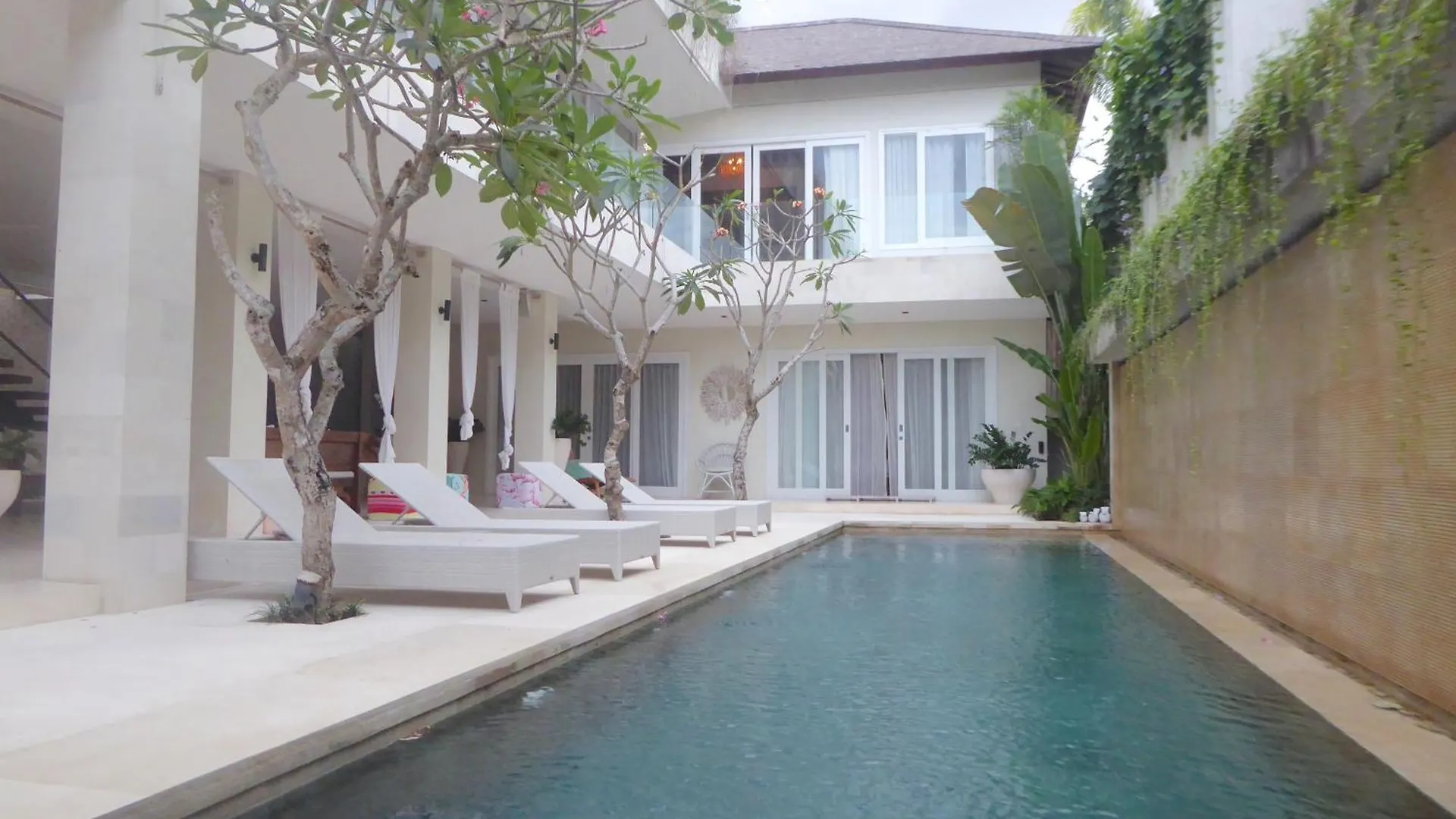 Bali Luxe Villa Beachfront Rooftop Sunsets Canggu