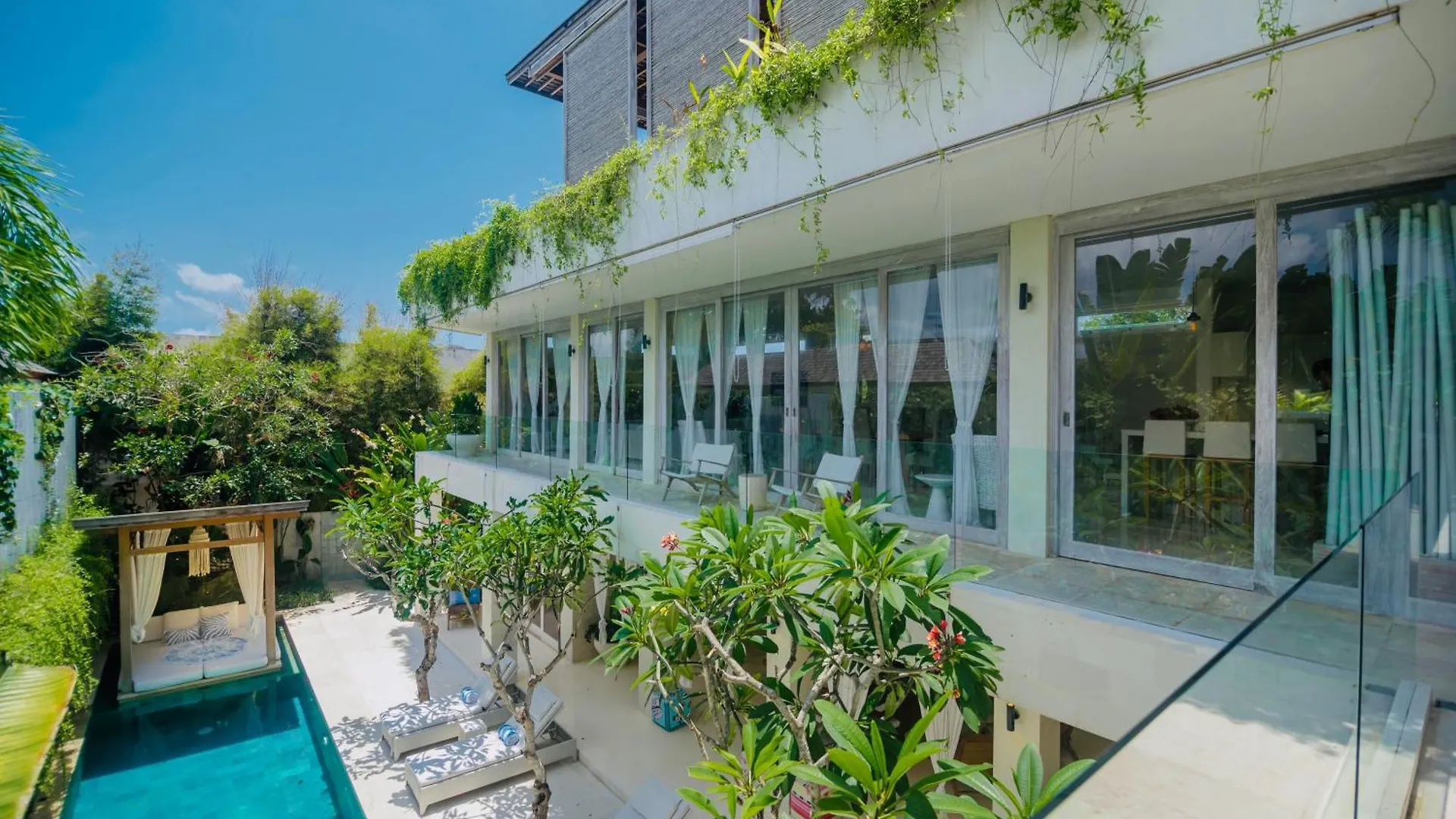Bali Luxe Villa Beachfront Rooftop Sunsets Canggu