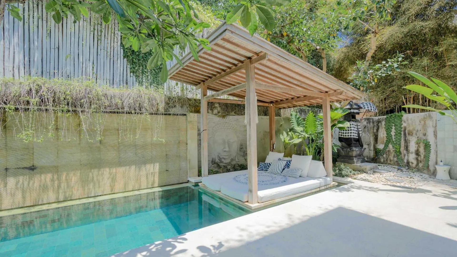 Bali Luxe Villa Beachfront Rooftop Sunsets Canggu 0*,  Indonesien
